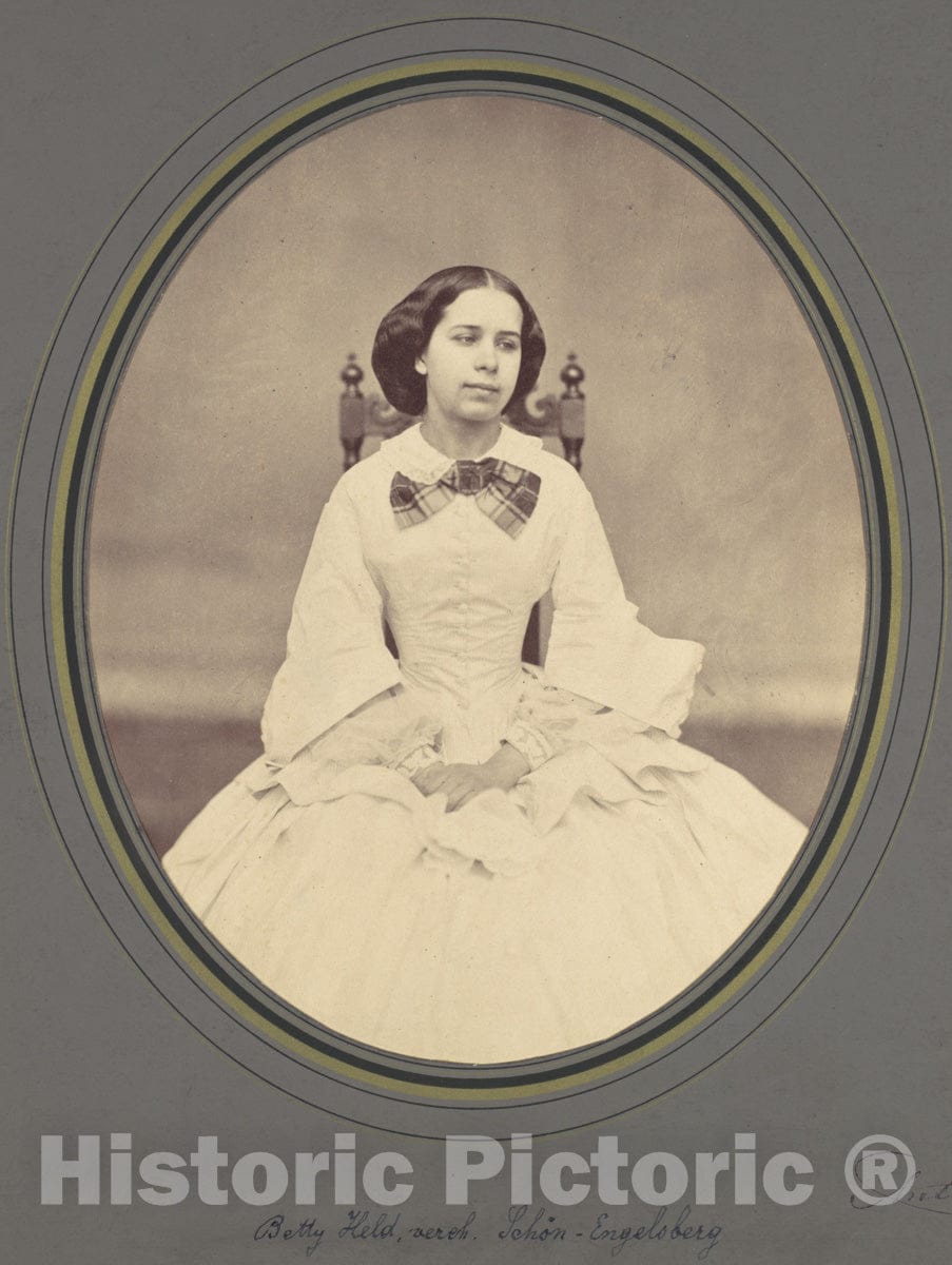 Photo Print : Franz Antoine - Betty Held, vereh. Solön-Engelsberg : Vintage Wall Art