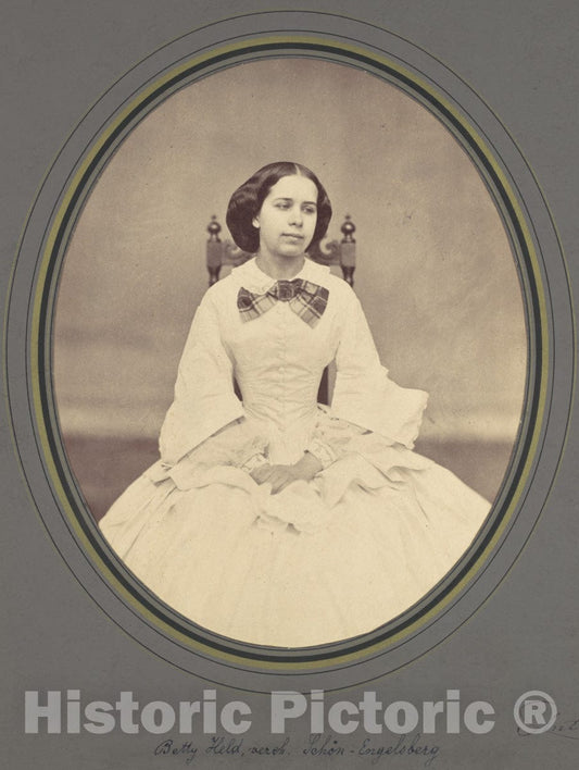Photo Print : Franz Antoine - Betty Held, vereh. Solön-Engelsberg : Vintage Wall Art