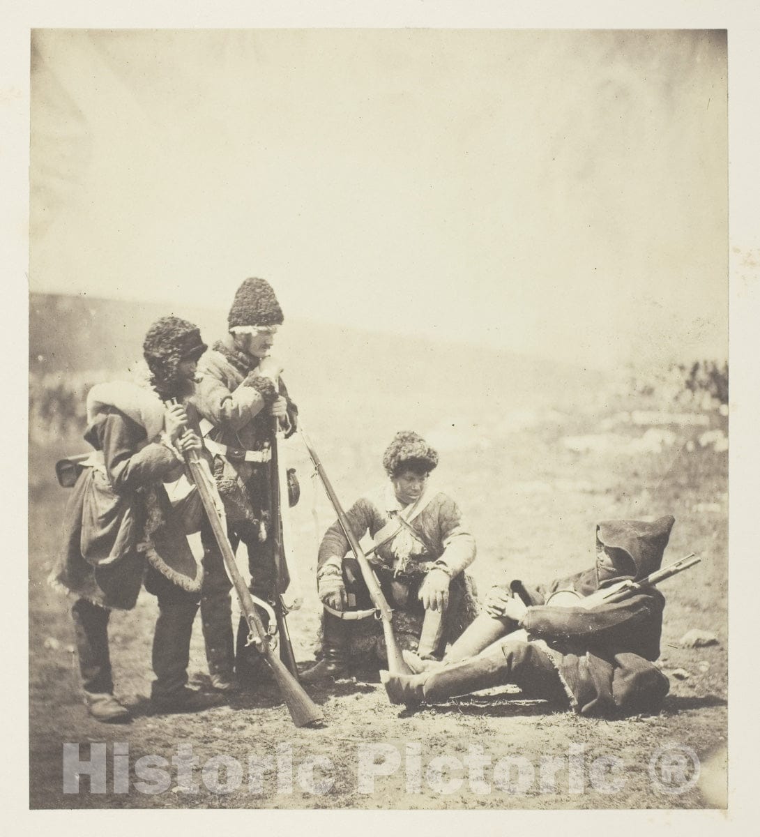 Art Photo : Men of the 77th ready for the Trenches, Roger Fenton, c 1855, Vintage Wall Decor :