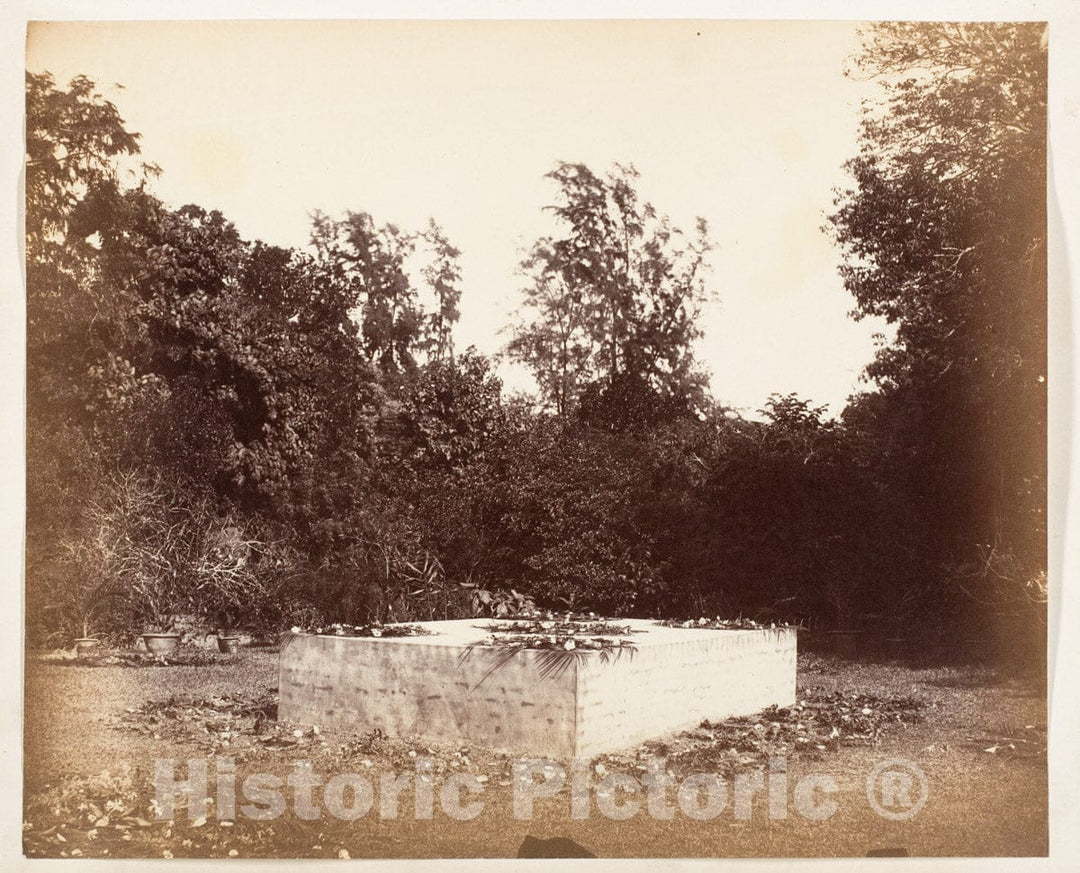 Photo Print : Tomb, Barrackpore : Vintage Wall Art