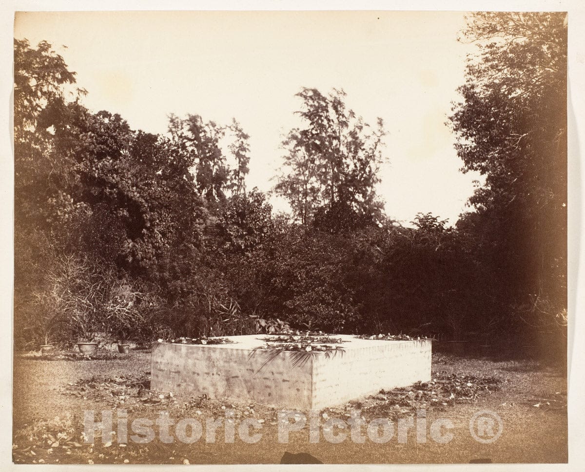 Photo Print : Tomb, Barrackpore : Vintage Wall Art