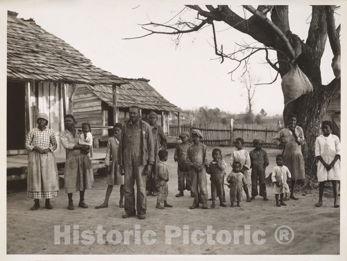 Photo Print : Arthur Rothstein - African-American Family at Gee's Bend, Alabama : Vintage Wall Art
