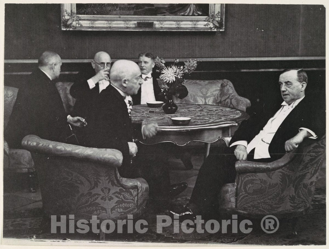 Photo Print : Erich Salomon - Five Gentlemen Conversing Around Table : Vintage Wall Art
