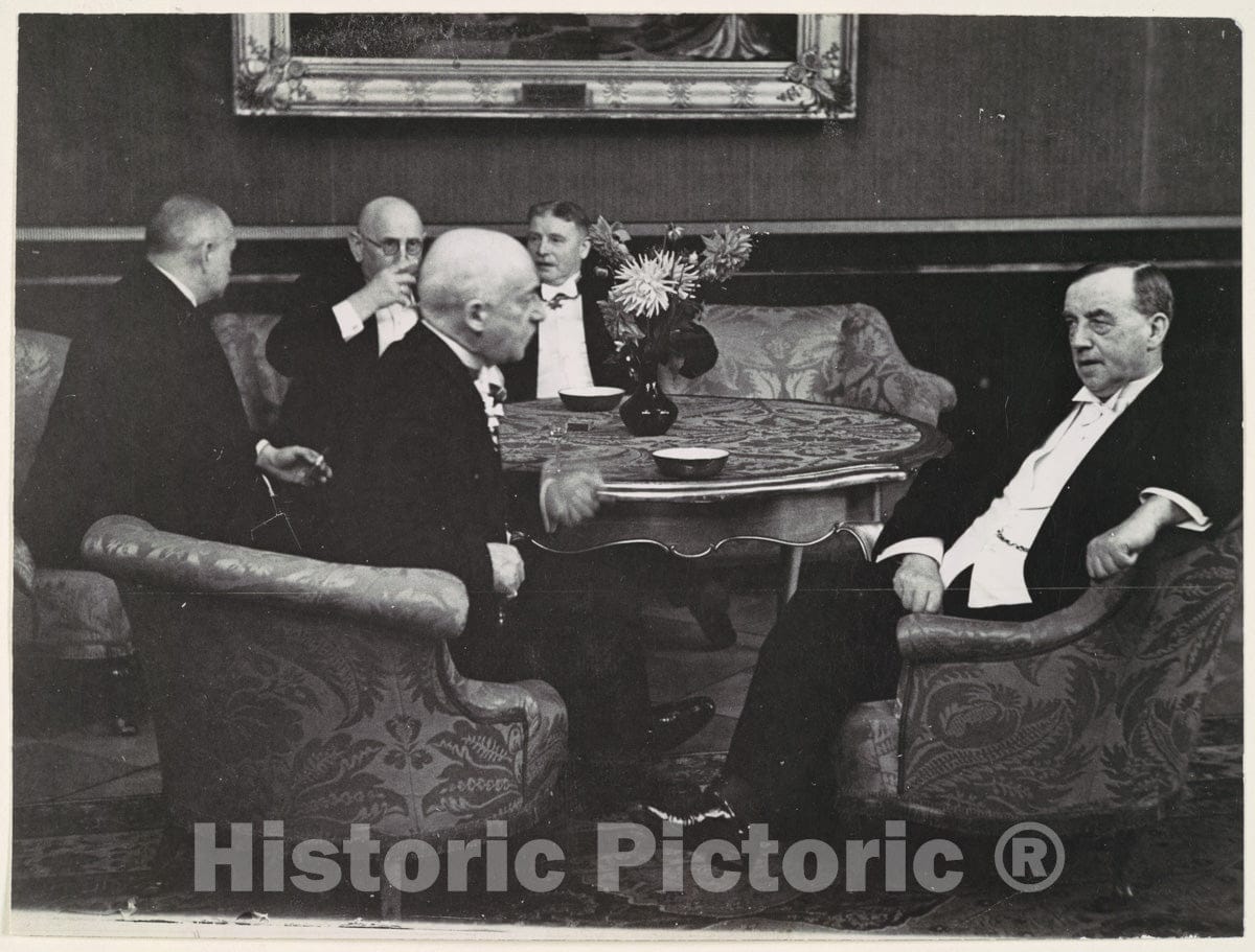Photo Print : Erich Salomon - Five Gentlemen Conversing Around Table : Vintage Wall Art