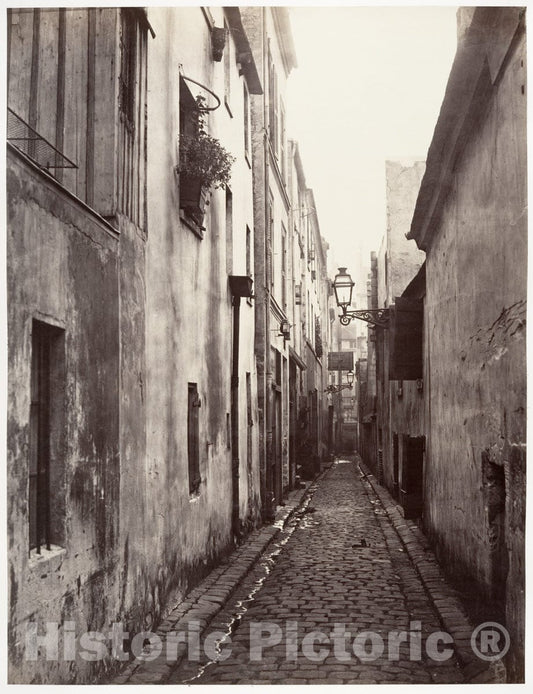 Photo Print : Charles Marville - Impasse Briare (de la Cité Coquenard) : Vintage Wall Art