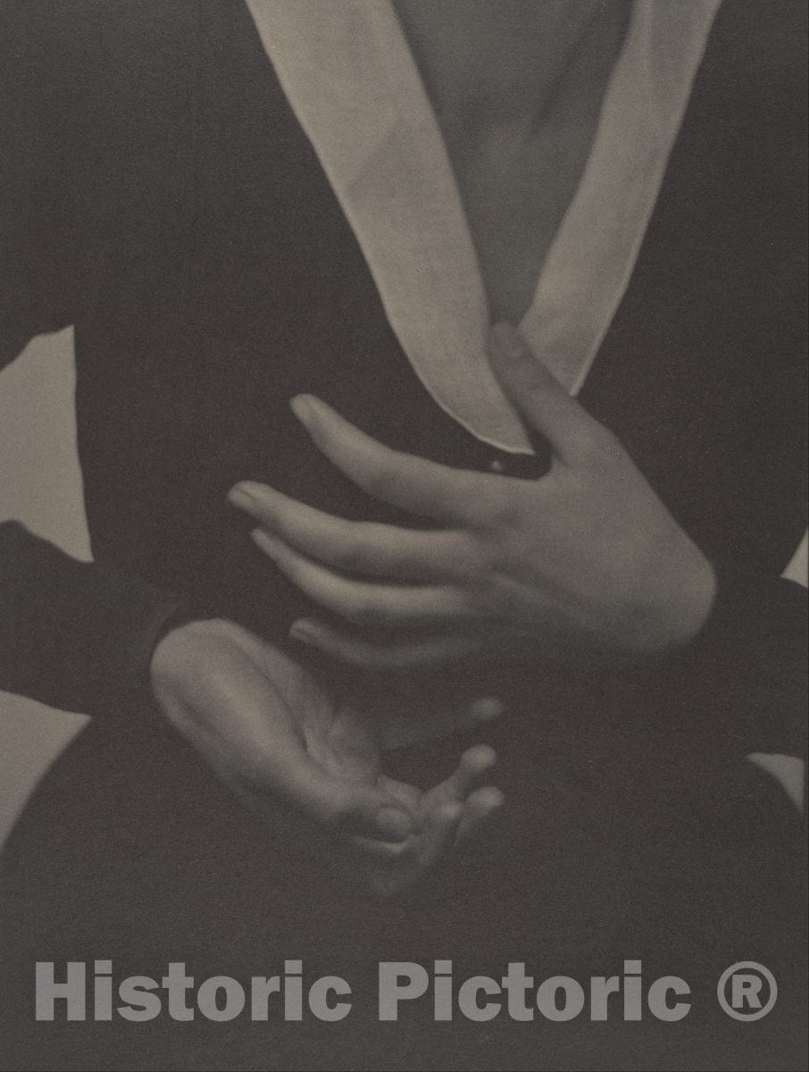 Photo Print : Alfred Stieglitz - Georgia O'Keeffe—Hands : Vintage Wall Art