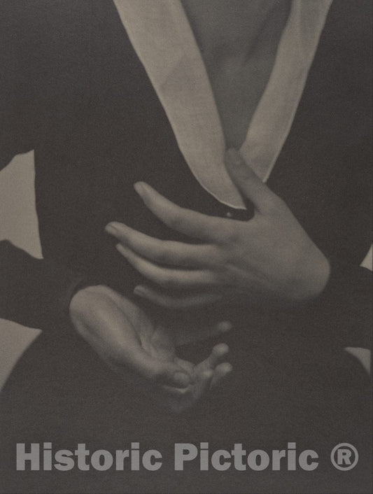Photo Print : Alfred Stieglitz - Georgia O'Keeffe—Hands : Vintage Wall Art
