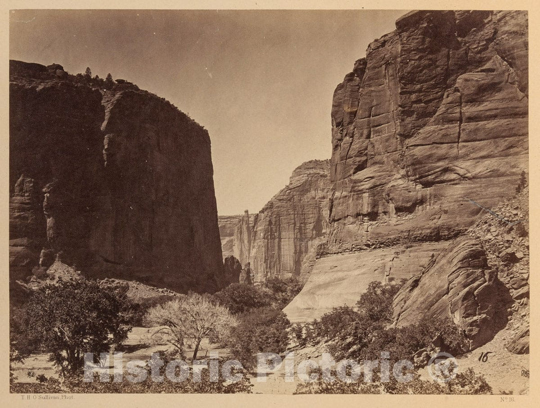 Photo Print : Timothy H. O'Sullivan - Head of Cañyon de Chelle, Looking Down : Vintage Wall Art