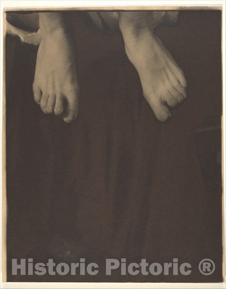 Photo Print : Alfred Stieglitz - Georgia O'Keeffe—Feet : Vintage Wall Art