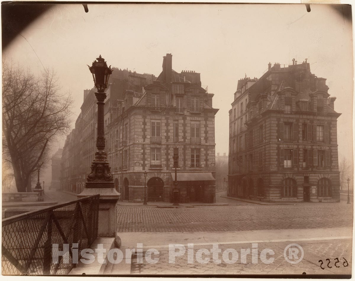 Photo Print : Eugène Atget - Terre-Plein du Pont Neuf, Matinée d'Hiver : Vintage Wall Art