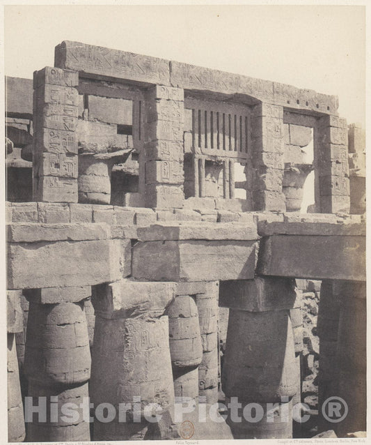 Photo Print : Félix Teynard - Karnak (Thèbes), Palais - Salle Hypostyle - Fenêtre et Chapiteaux des Galeries Latérales : Vintage Wall Art