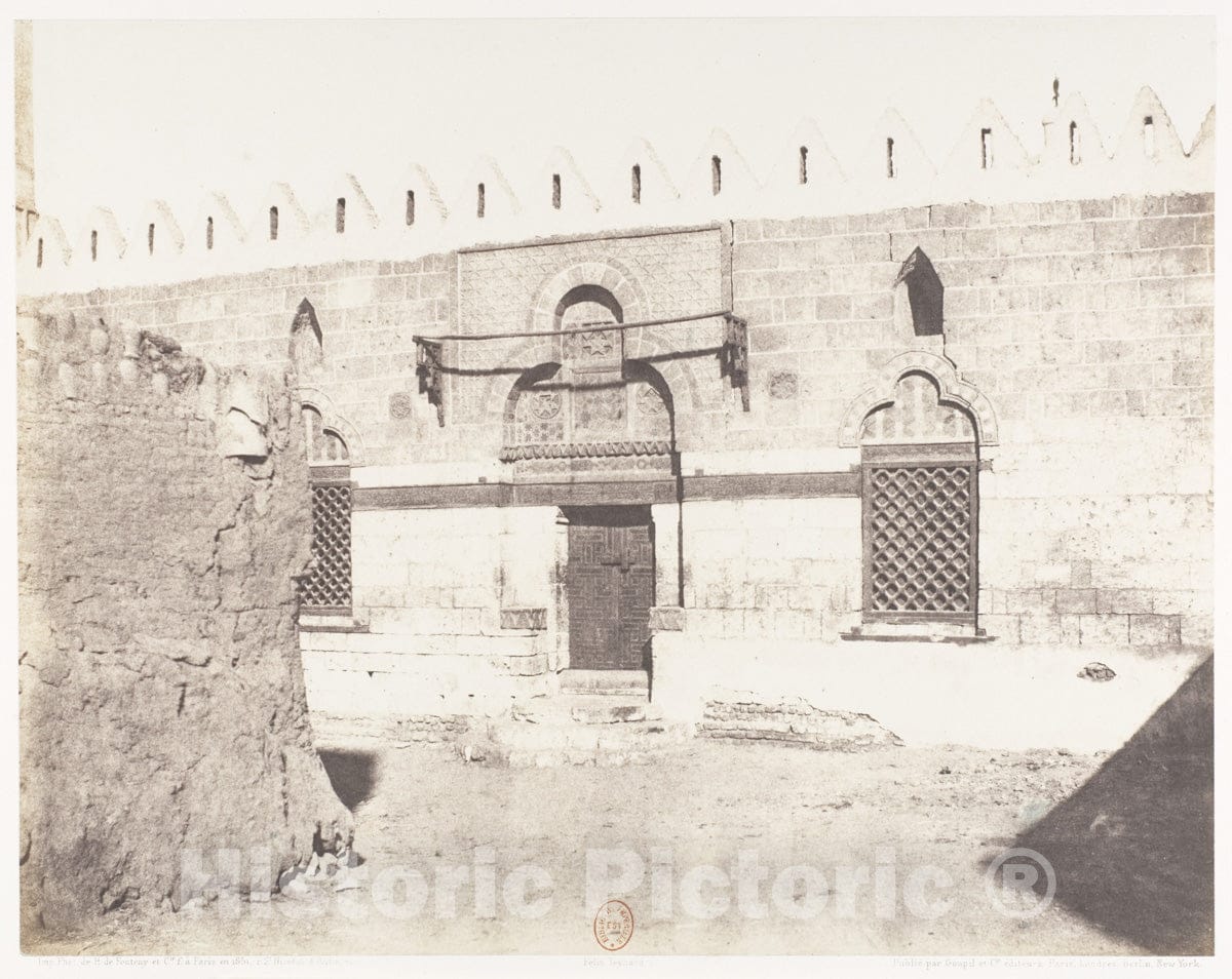 Photo Print : Félix Teynard - Souâdj, Tombeau de Mouràd-Bey - Entrée de la Mosquée : Vintage Wall Art