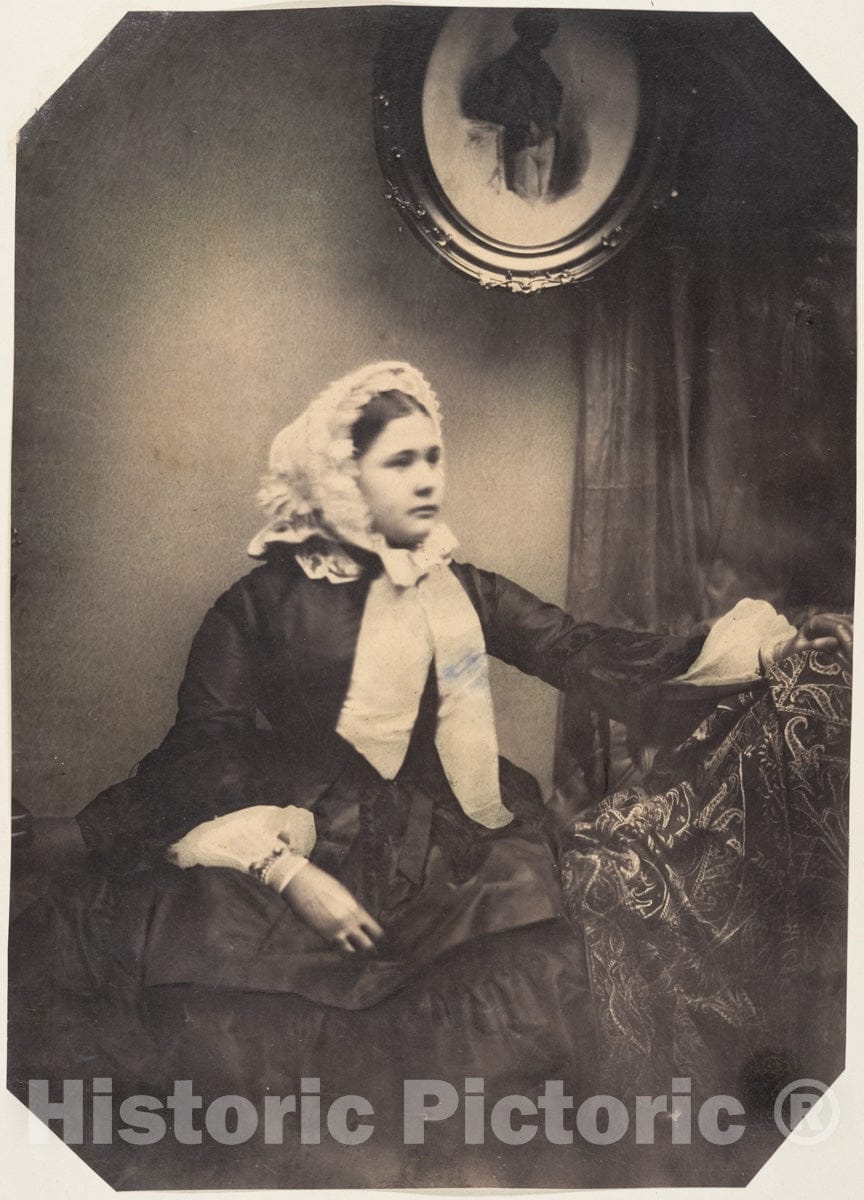 Photo Print : Mlle. Jeanne tellement tremblante que le photographe ne peut pas fixer les yeux - Artist: Louis-Pierre-Theophile Dubois de Nehaut - 1854–56 : Vintage Wall Art