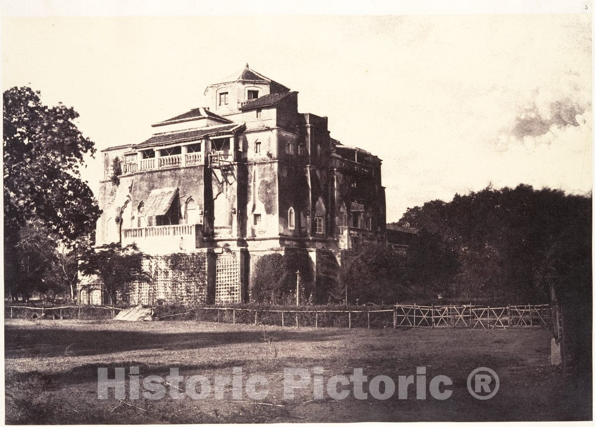 Photo Print : Linnaeus Tripe - The Tamukkam or Tamkam : Vintage Wall Art