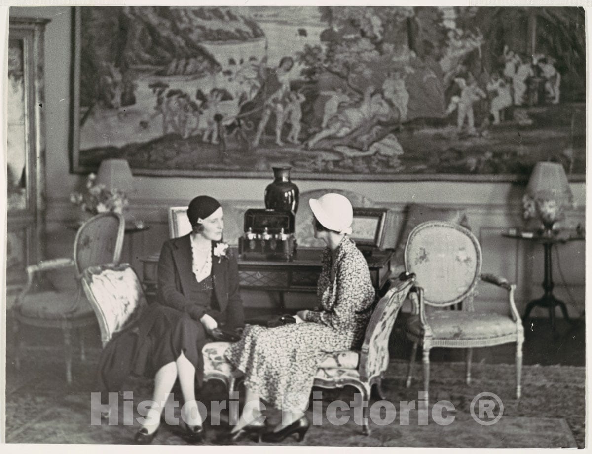 Photo Print : Erich Salomon - Two Women, Seated and in Conversation, in Interior Setting : Vintage Wall Art
