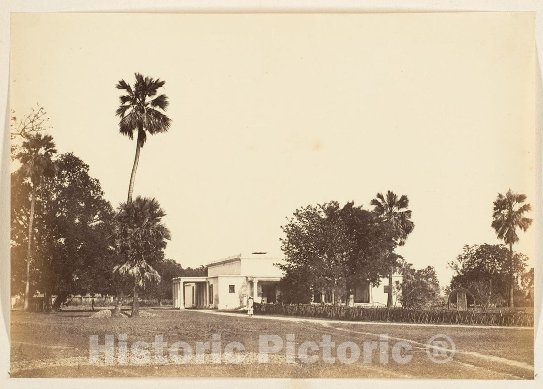 Photo Print : View of a Bungalow : Vintage Wall Art