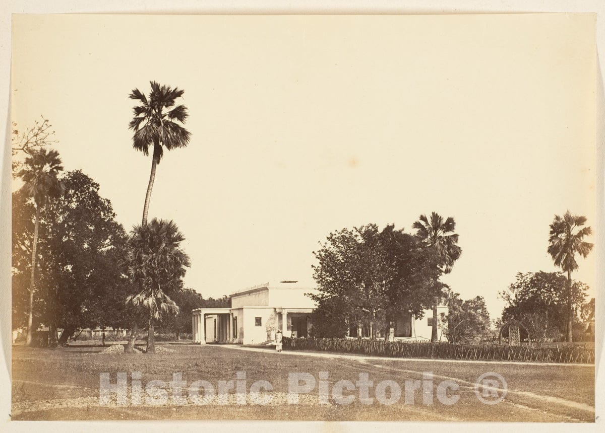 Photo Print : View of a Bungalow : Vintage Wall Art