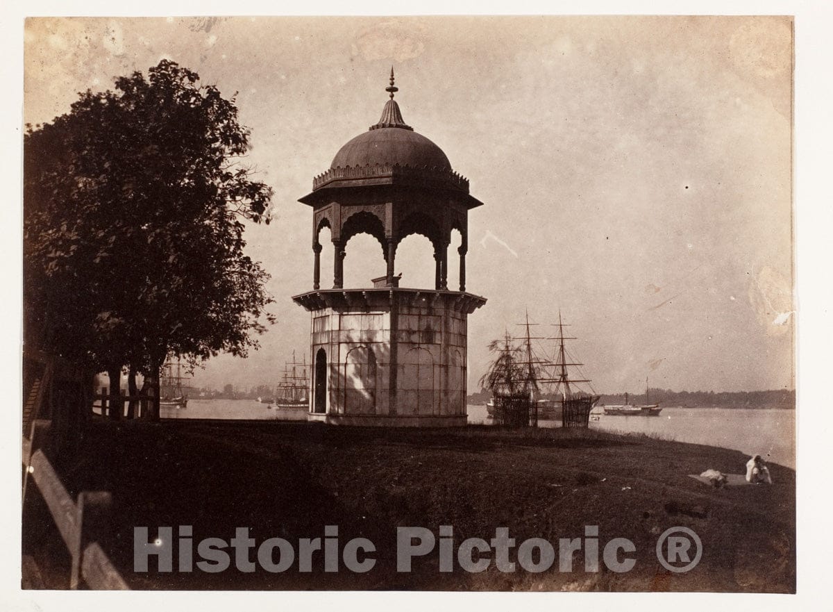 Photo Print : Lord Ellenborough's Folly on The Calcutta Course : Vintage Wall Art