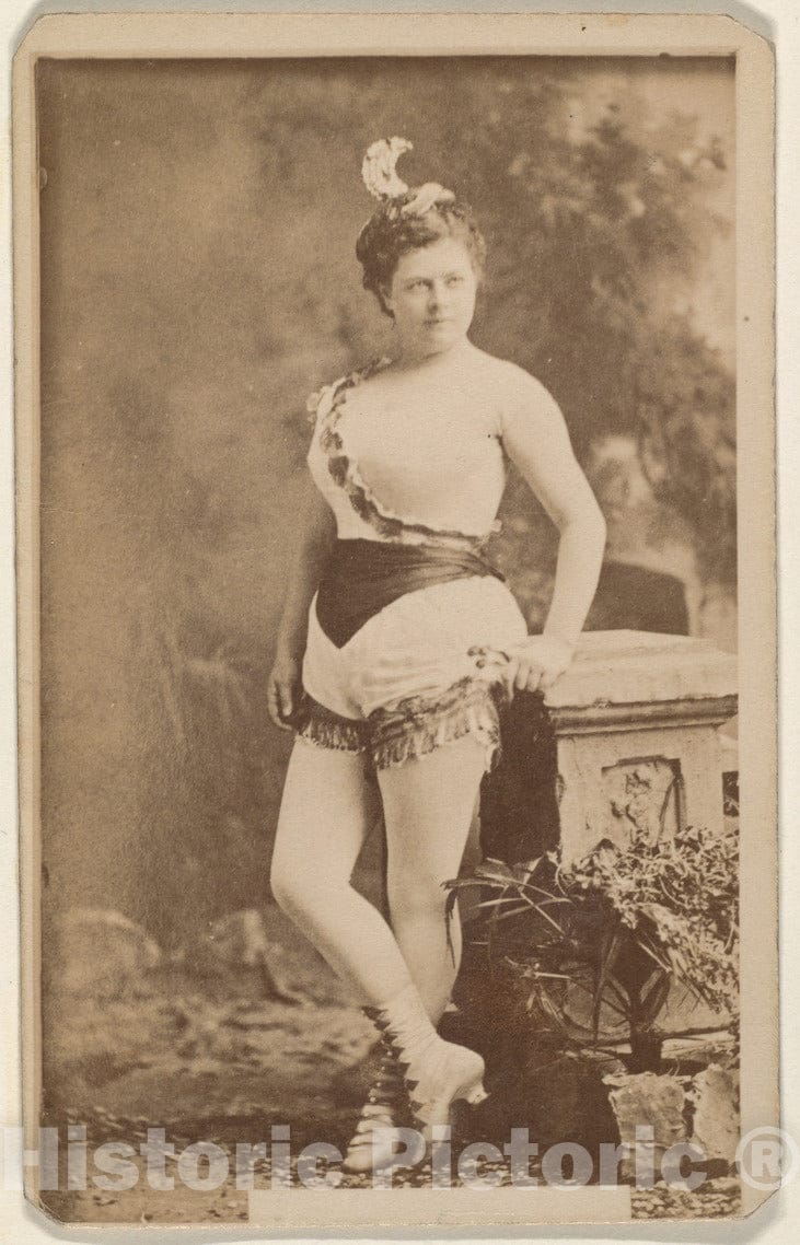 Photo Print : Actress Leaning Against ballustrade, from The Actresses Series (N668) : Vintage Wall Art