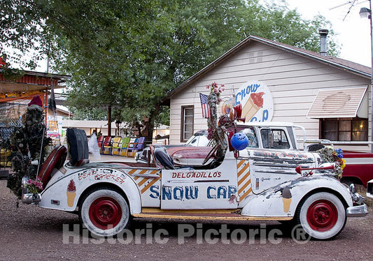 Seligman, AZ Photo - Snow Cap Burger Cafe, Route 66, Seligman, Arizona