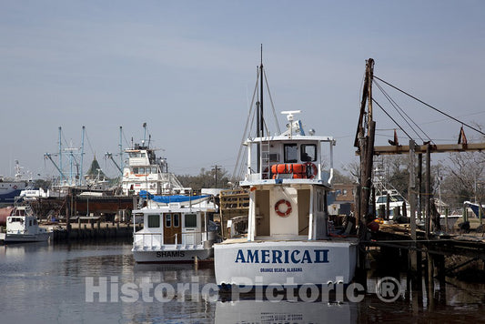 Bayou La Batre, AL Photo - Bayou La Batre, Alabama, is a Fishing Village with a Seafood-Processing Harbor for Fishing Boats and Shrimp Boats