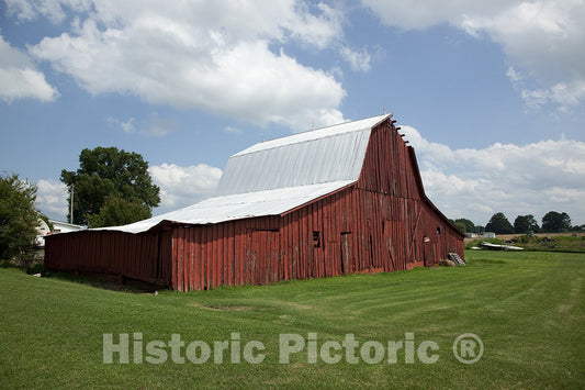 Sheffield, AL Photo - Red Wooden barn, Sheffield, Alabama