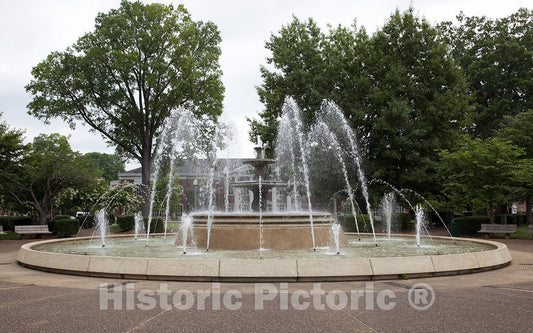 Florence, AL Photo - Fountain in Florence, Alabama