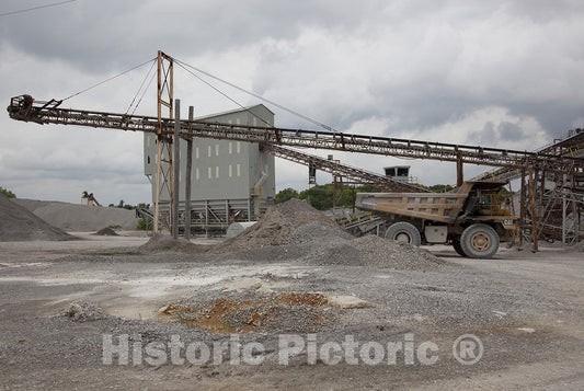 Tuscumbia, AL Photo - Vulcan Materials Company Limestone Quarry, Tuscumbia, Alabama