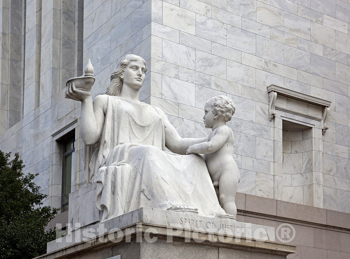 Washington, D.C. Photo -"Spirit of Justice" statue at the Rayburn Building-