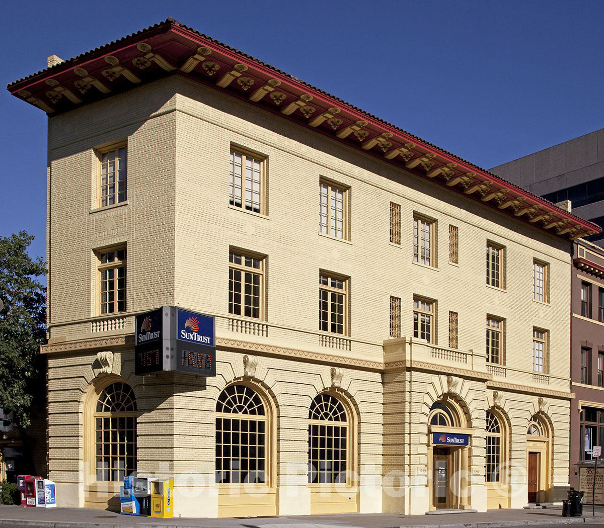 Washington, D.C. Photo - The Bank Building, Dupont Circle, NW (1369 Connecticut Ave, N.W.)-