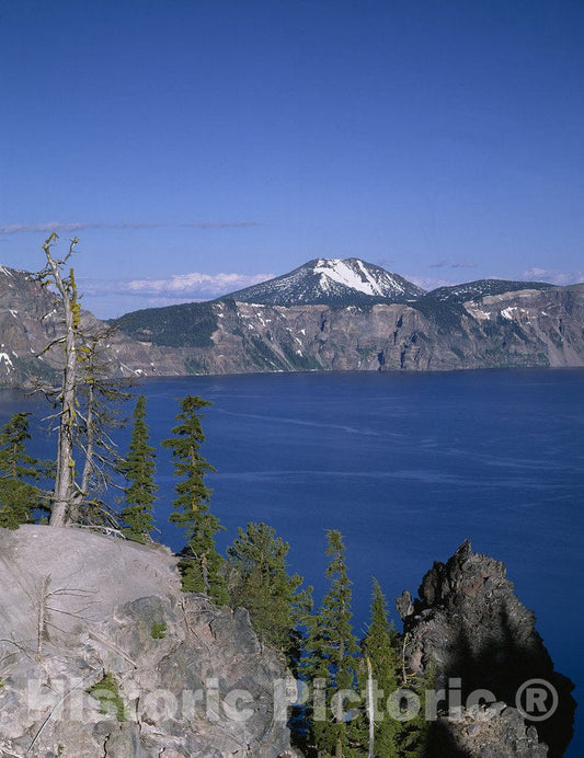Crater Lake, OR Photo - Crater Lake, Oregon