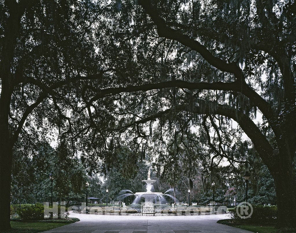 Savannah, GA Photo - Fountain, Savannah, Georgia