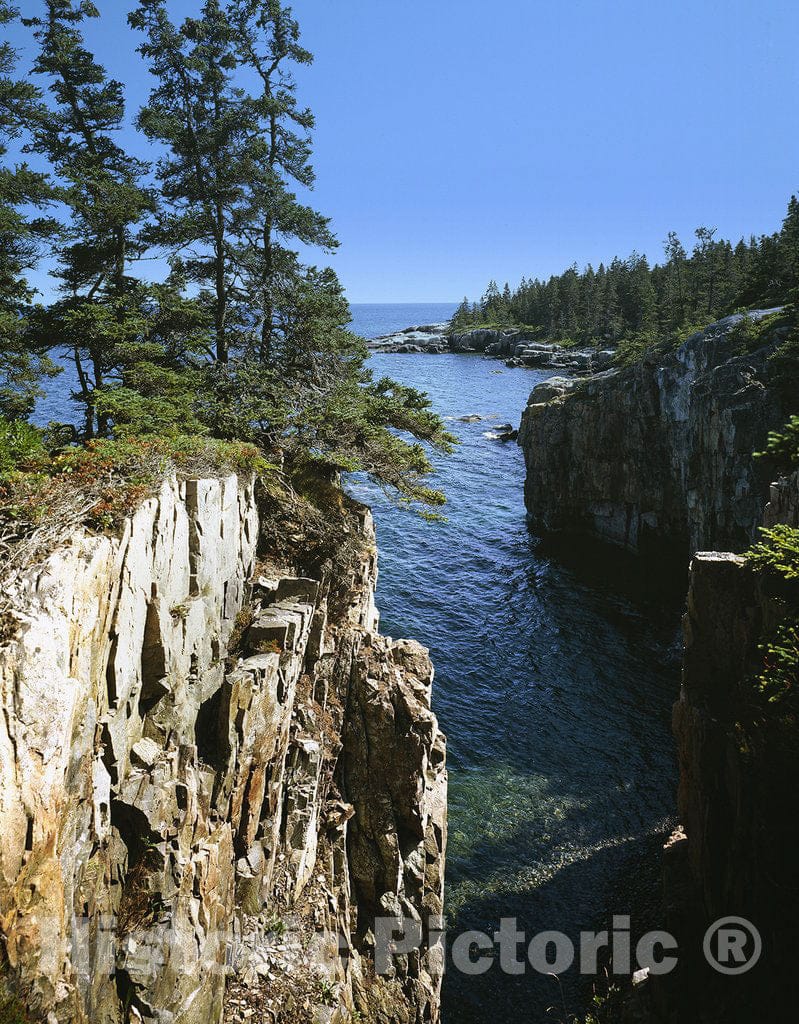 Maine Photo - Rocky coastline, Maine