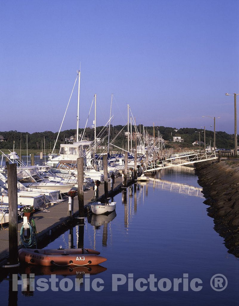 Wellfleet, MA Photo - Cape Cod Harbor, Wellfleet, Massachusetts