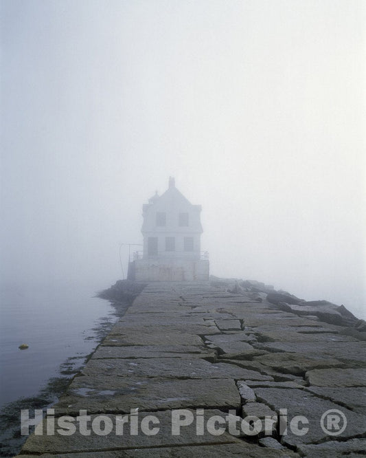 Rockland, ME Photo - Rockland Harbor Breakwater Light, Rockland, Maine