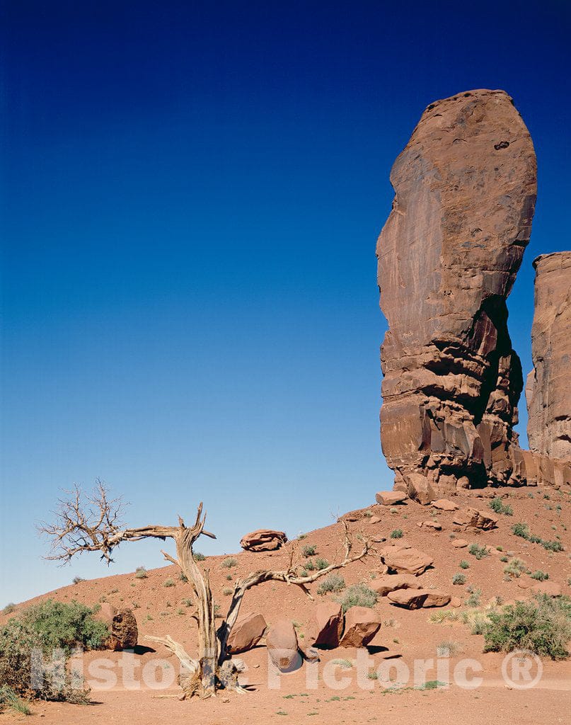 Monument Valley, AZ Photo - Monument Valley Thumb, Arizona