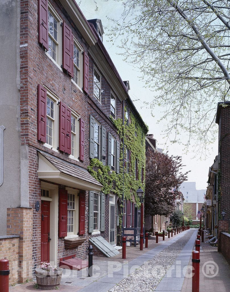 Philadelphia, PA Photo - Elfreth's Alley, Philadelphia, Pennsylvania