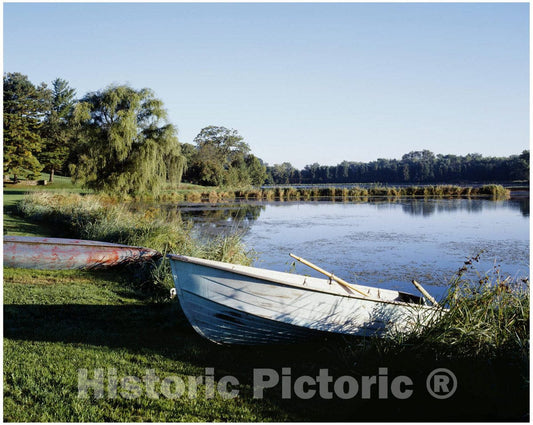 Spring Green, WI Photo - Grounds of Taliesin East, Home of Architect Frank Lloyd Wright, Spring Green, Wisconsin