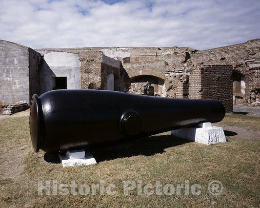 Sullivan's Island, SC Photo - Rodman Gun at Fort Sumter, South Carolina