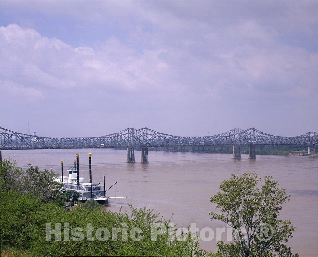Natchez, MS Photo - Mississippi River at Natchez, Mississippi