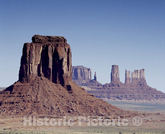 Monument Valley, AZ Photo - Monument Valley, Arizona