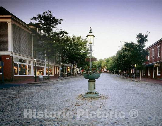 Nantucket, MA Photo - Town Center, Nantucket, Massachusetts