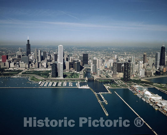 Chicago, IL Photo - Skyline and lakefront, Chicago, Illinois