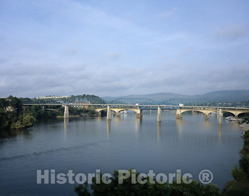 Chattanooga, TN Photo - Across The Chief John Ross (Market Street) Bridge in Chattanooga, TN
