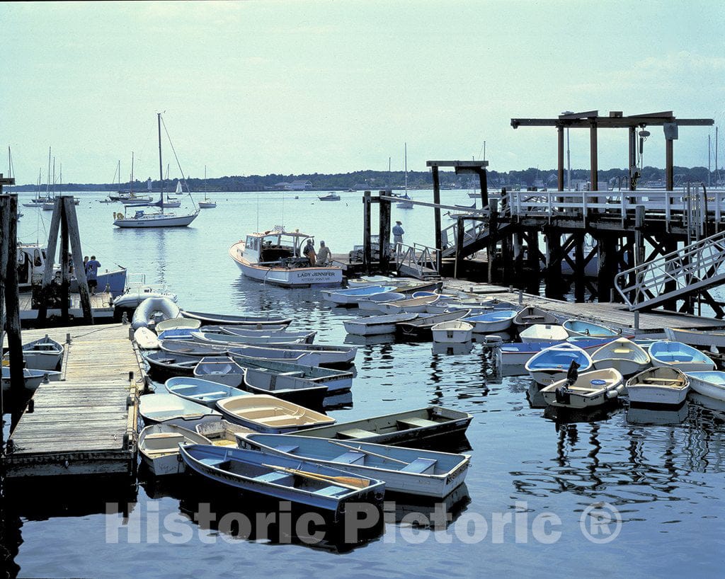 Kittery Point, ME Photo - Boats congregate at The Harbor, Kittery Point, Maine