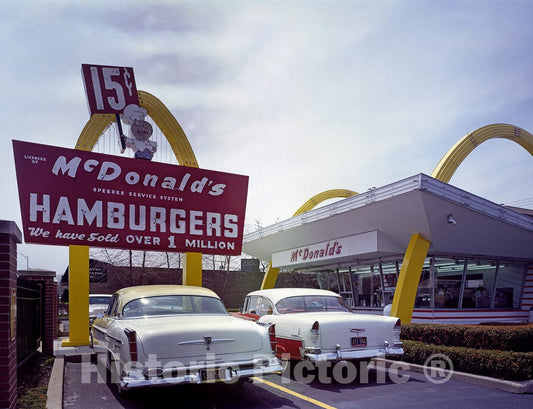 Des Plaines, IL Photo - McDonald's Store #1 Located west of Chicago, Illinois-