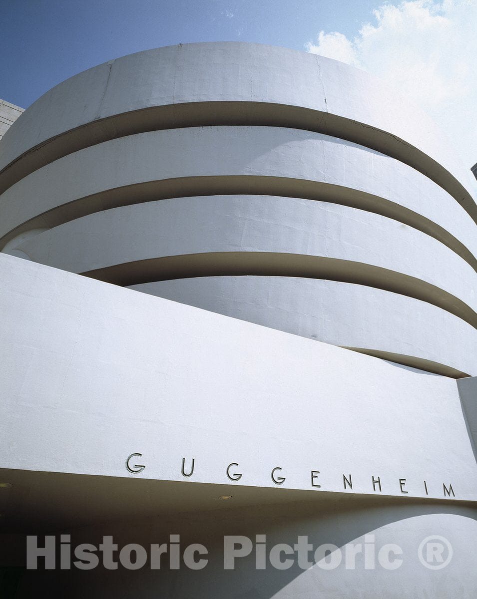 New York, NY Photo - The Solomon R. Guggenheim Museum-
