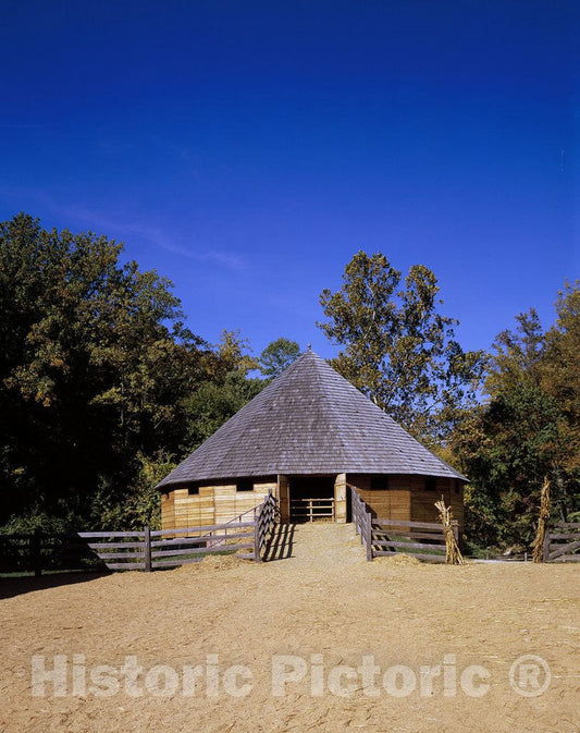 Mount Vernon, VA Photo - 16-Side Round barn Built in 1792 by George Washington on his Mount Vernon Estate in Virginia