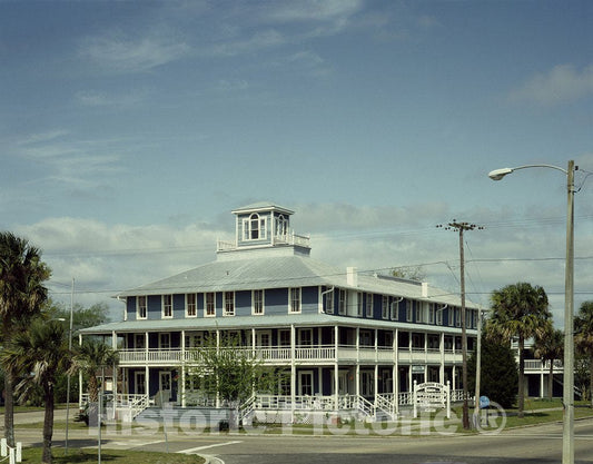 Apalachicola, FL Photo - Gibson Inn, Apalachicola, Florida