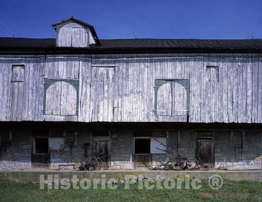 Waynesboro, PA Photo - This Old Dairy barn Features a forebay, or Overhang, a Style Traced to The Early cantons of Switzerland. Waynesboro, Pennsylvania